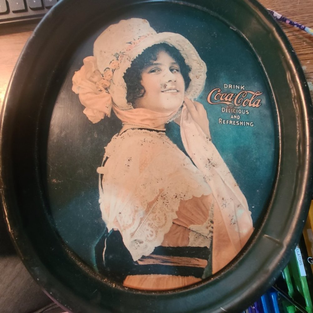 Vintage 1970’s Betty Girl Coca-cola Metal Tray